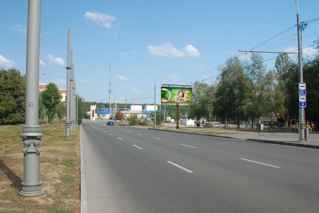 Щит 6x3,  Победы пр-т, 76 (2) , из центра