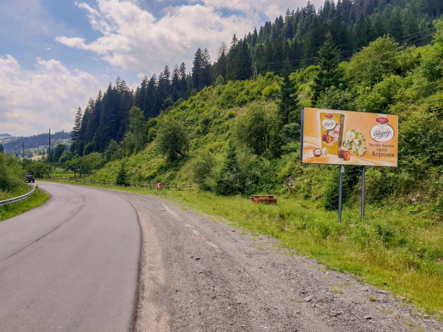 Щит 6x3,  в'їзд-виїзд з боку Вижниці і Кут