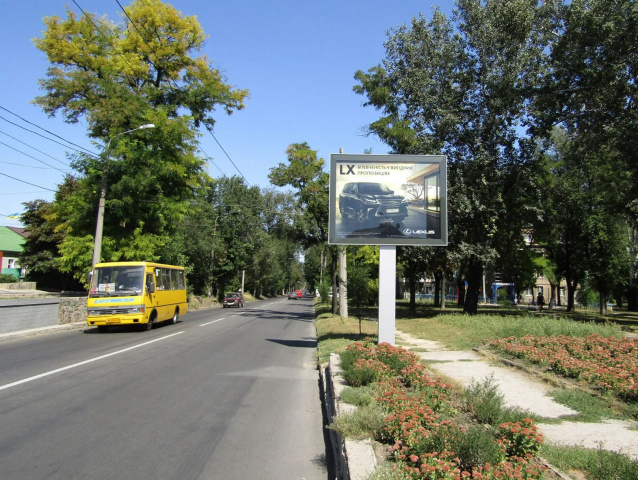 Беклайт 3.14x2.3,  Шмидта ул., 42, автосалон "Мерседес"