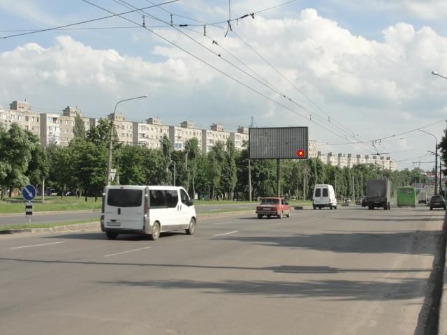 Призма 6x3,  Льва Ландау пр-т + Садовый проезд, из центра