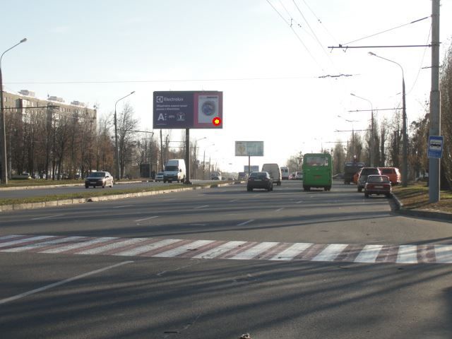 Щит 6x3,  Льва Ландау пр-т, 149, из центра