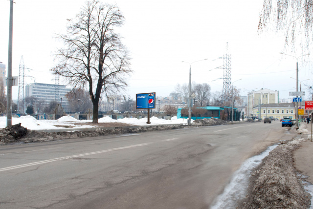 Беклайт 3.1x2.2,  Харьковская набережная, 2-а - Короленка ул., в центр