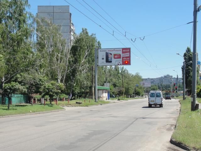 Щит 6x3,  Валентиновская ул., 5, из центра