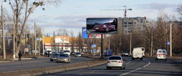 Щит 6x3,  Льва Ландау пр-т + Ньютона ул., в центр