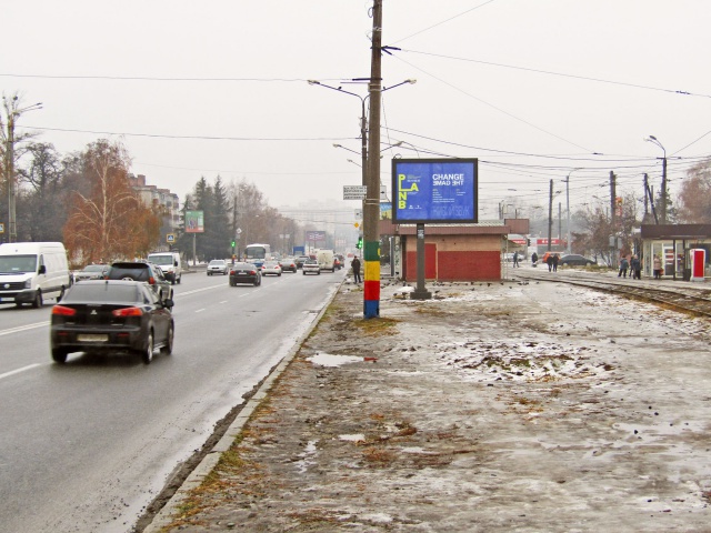 Скролл 3.1x2.2,  Академика Павлова ул., 61, в центр (ост. Сабурова дача)