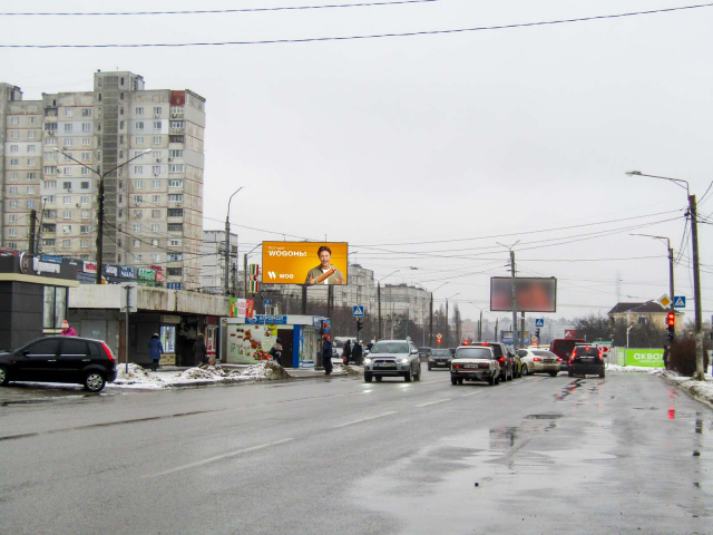 Щит 6x3,  Валентинівська вул. - Тракторобудівників просп., 130/1