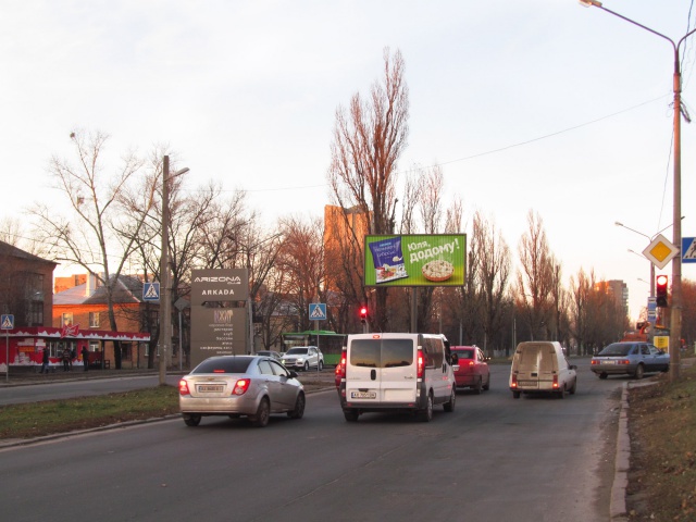Призма 6x3,  Клочковская ул., - Алексеевская ул., из центра
