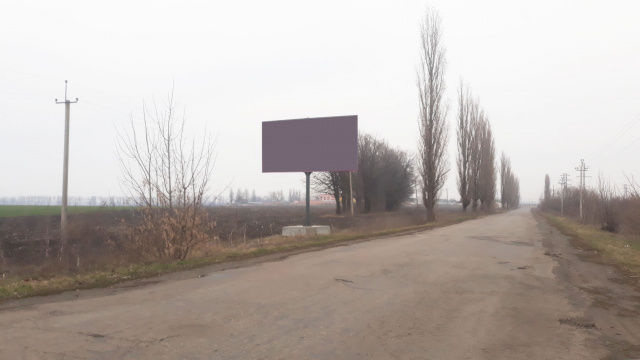 Щит 6x3,  навпротив жд станции
