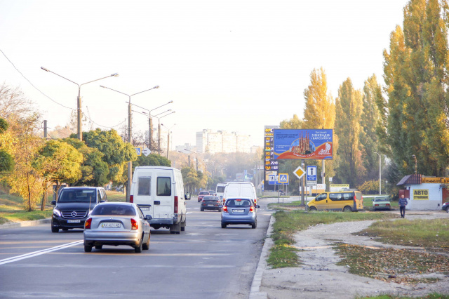 Щит 6x3,  Тракторостроителей пр-т, 1/1, из центра