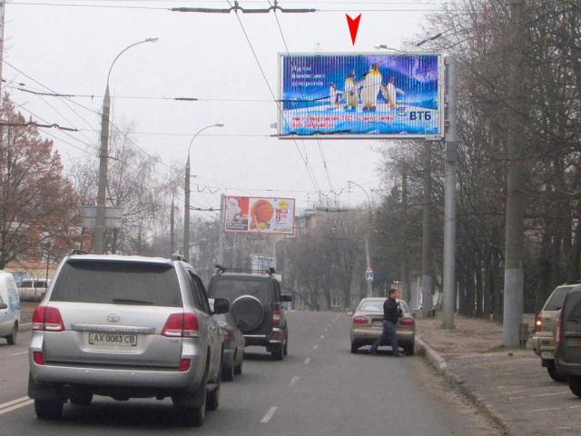 Призма 6x3,  Деревянко ул., 7, из центра