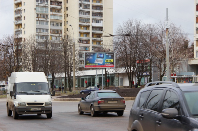 Призма 6x3,  23 Августа ул. - Космонавтов ул., в центр