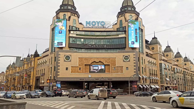 Цифрова панель 4.8x12.48,  В. Васильківська вул., 5(БЦ Арена Сіті), 2 екрана