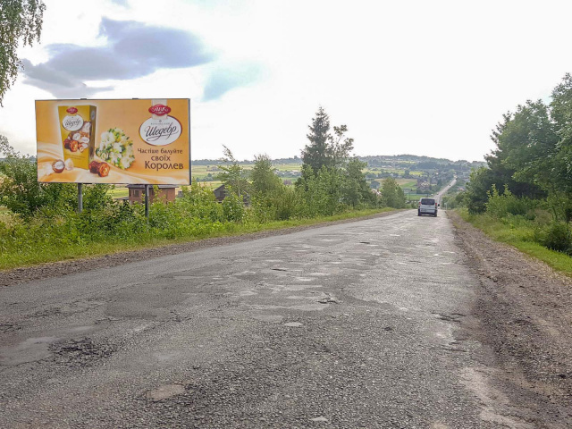 Щит 6x3,  в'їзд-виїзд з траси М-19 Ковель-Чернівці