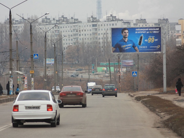 Щит 6x3,  Тракторостроителей пр-т (напротив № 124), в центр