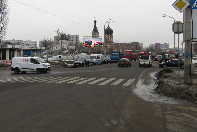 Призма 6x3,  Шевченко ул., 111/1 - Большой Даниловский пер., из центра, VIP