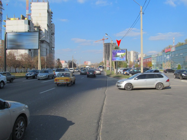 Скролл 3.1x2.2,  Клочковская ул., 134б, из центра