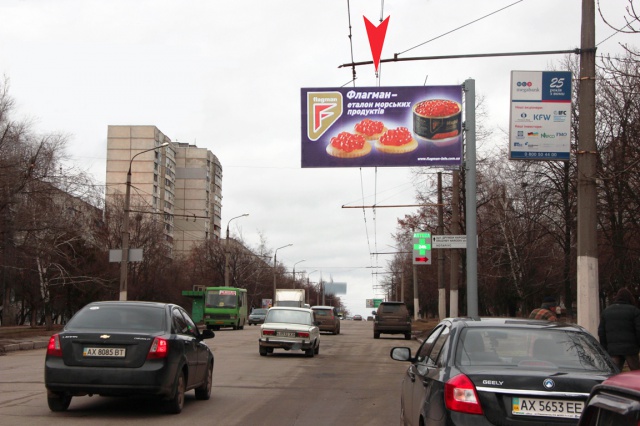 Щит 6x3,  Гвардейцев Широнинцев ул., 50, из центра