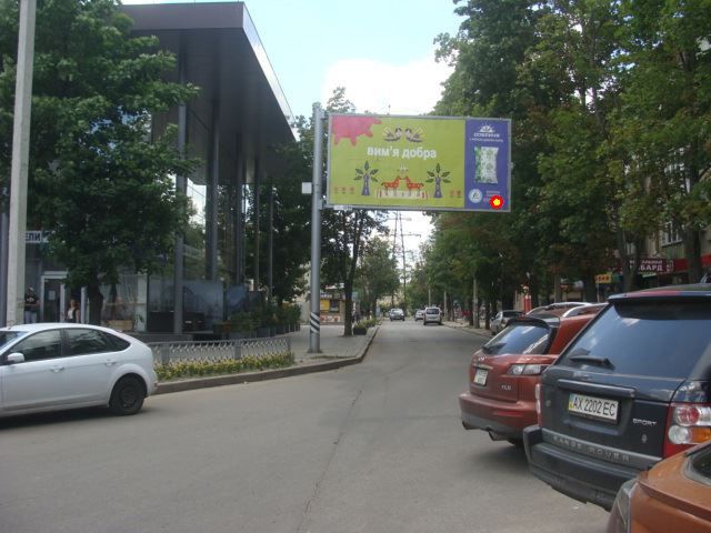 Щит 6x3,  Отакара Яроша ул., 21, из центра