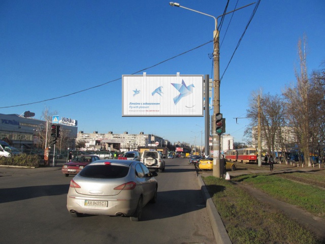 Призма 6x3,  Тракторостроителей,пр-т 102, в центр
