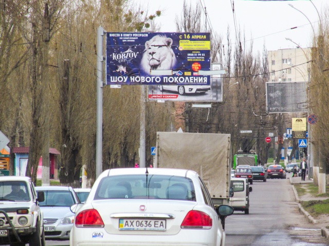 Щит 6x3,  Любови Малой пр-т,53, в центр