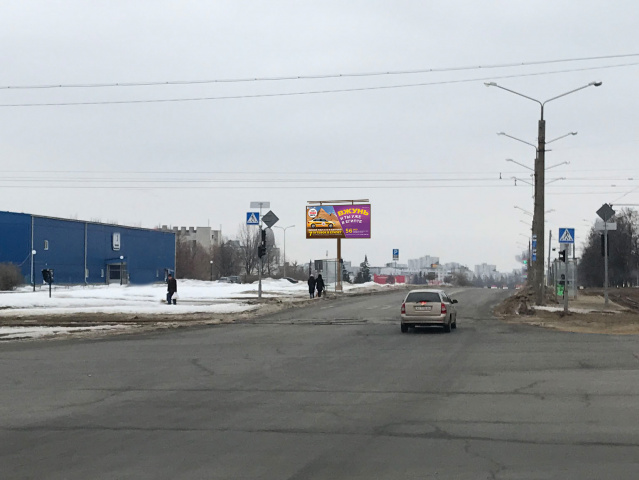 Щит 6x3,  Тракторостроителей пр-т, 55-б, из центра