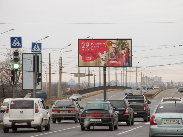 Призма 6x3,  Льва Ландау пр-т + Московский пр-т, 140, в центр