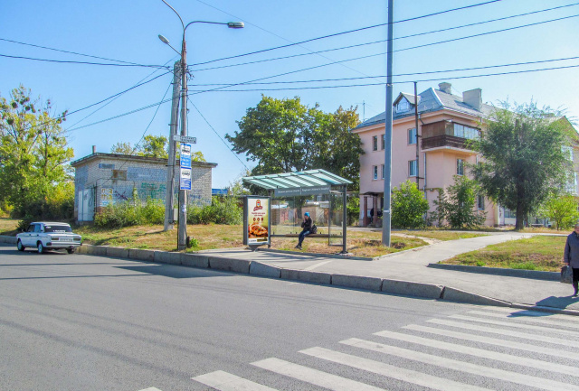 Зупинка 1.2x1.8,  Победы пр - Клочковская ул., 352 (остановка "Областная детская больница")
