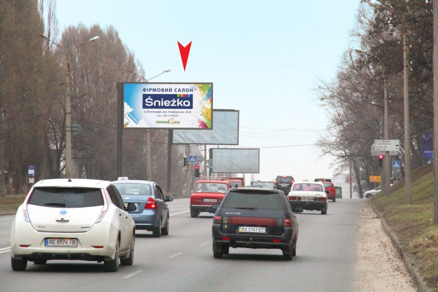 Щит 6x3,  Клочковская ул., напротив дома 220, из центра