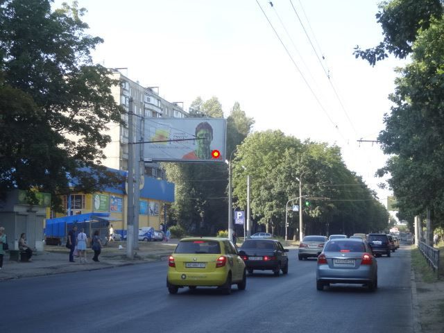 Щит 6x3,  Гвардейцев Широнинцев ул., 44, в центр