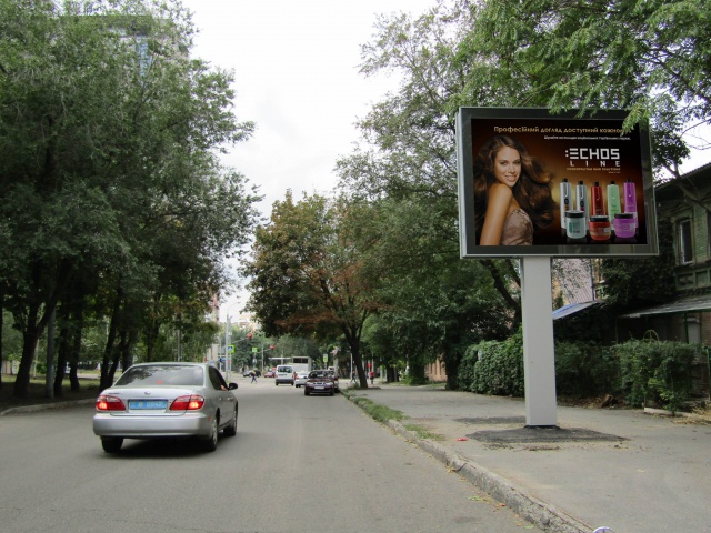 Беклайт 3.1x2.2,  Ульянова ул., 4