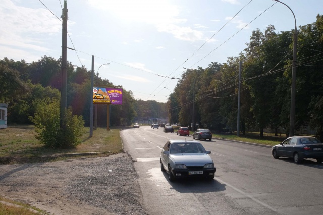 Щит 6x3,  Деревянко ул. (напротив д. № 4), в центр